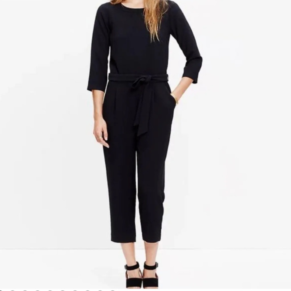 Madewell Sloan Jumpsuit - Black - Size 2 - Belted and Crepe - Style E4197